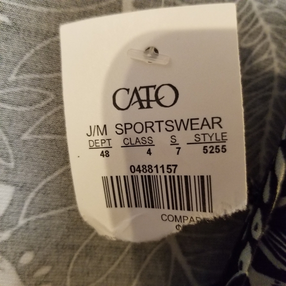 Cato Women's New Black w/ Green Floral Print Sleeveless Top Size Large NWT - Picture 7 of 7